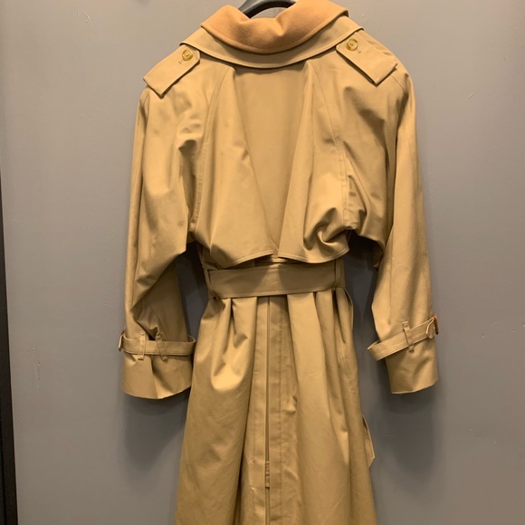 Burberrys Jackets & Coats Womens Vintage Burberrys Of London Trench